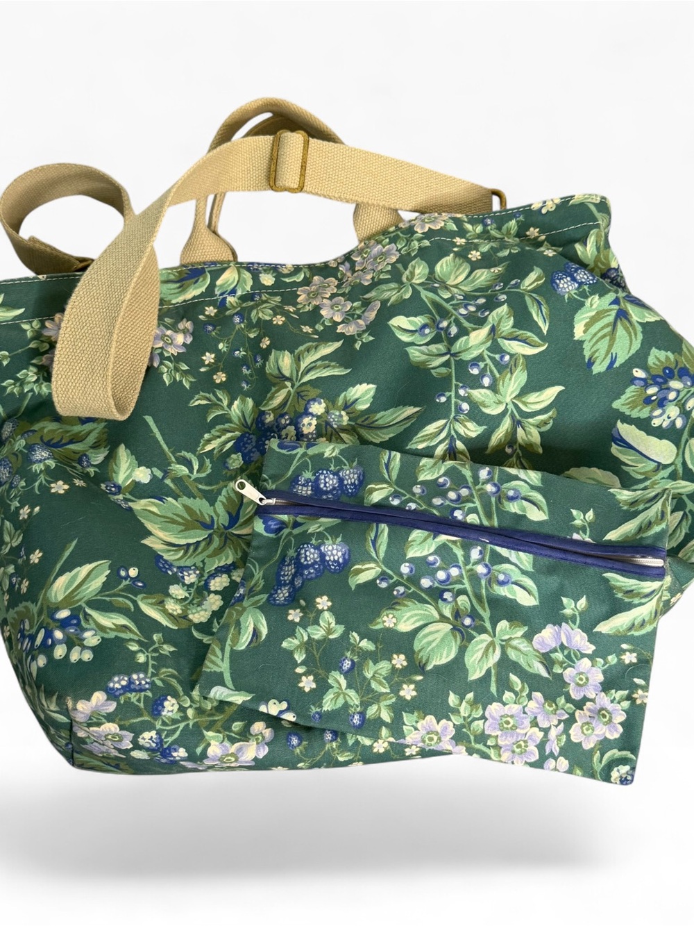 Laura Ashley 90s Green Floral Botanical Bramble Berry Zippered Tote with Pouch